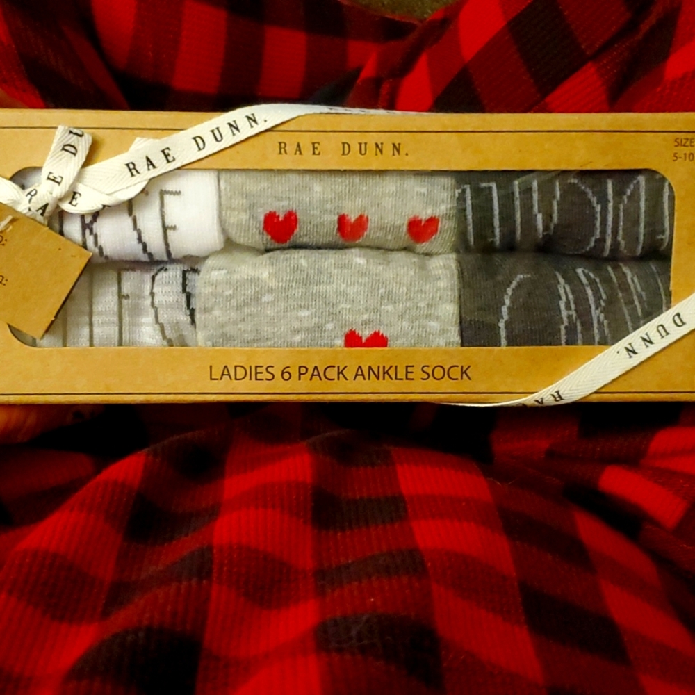 *Brand New* Rae Dunn socks *6 pack*